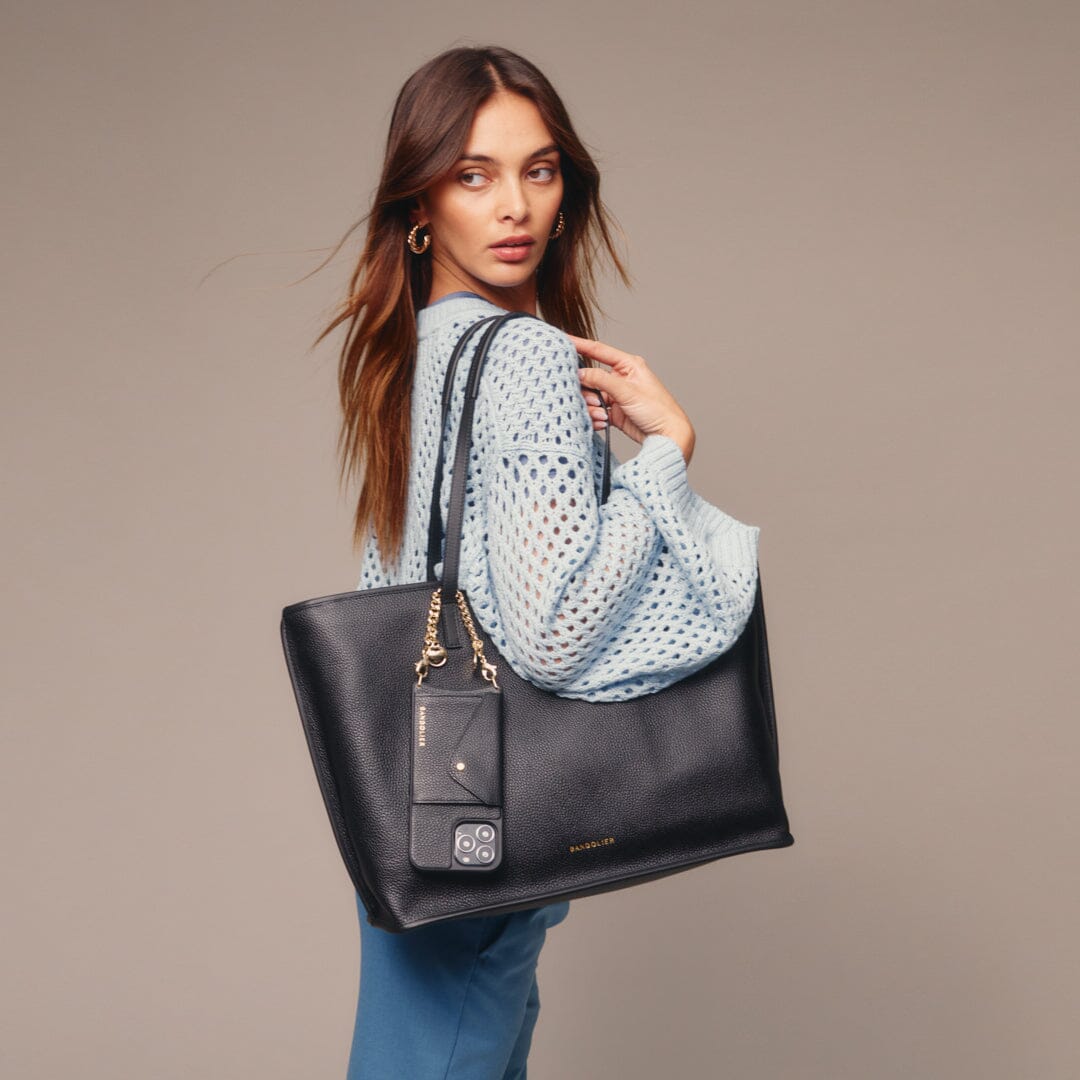 Gusset small pebble leather tote in black - ro bags